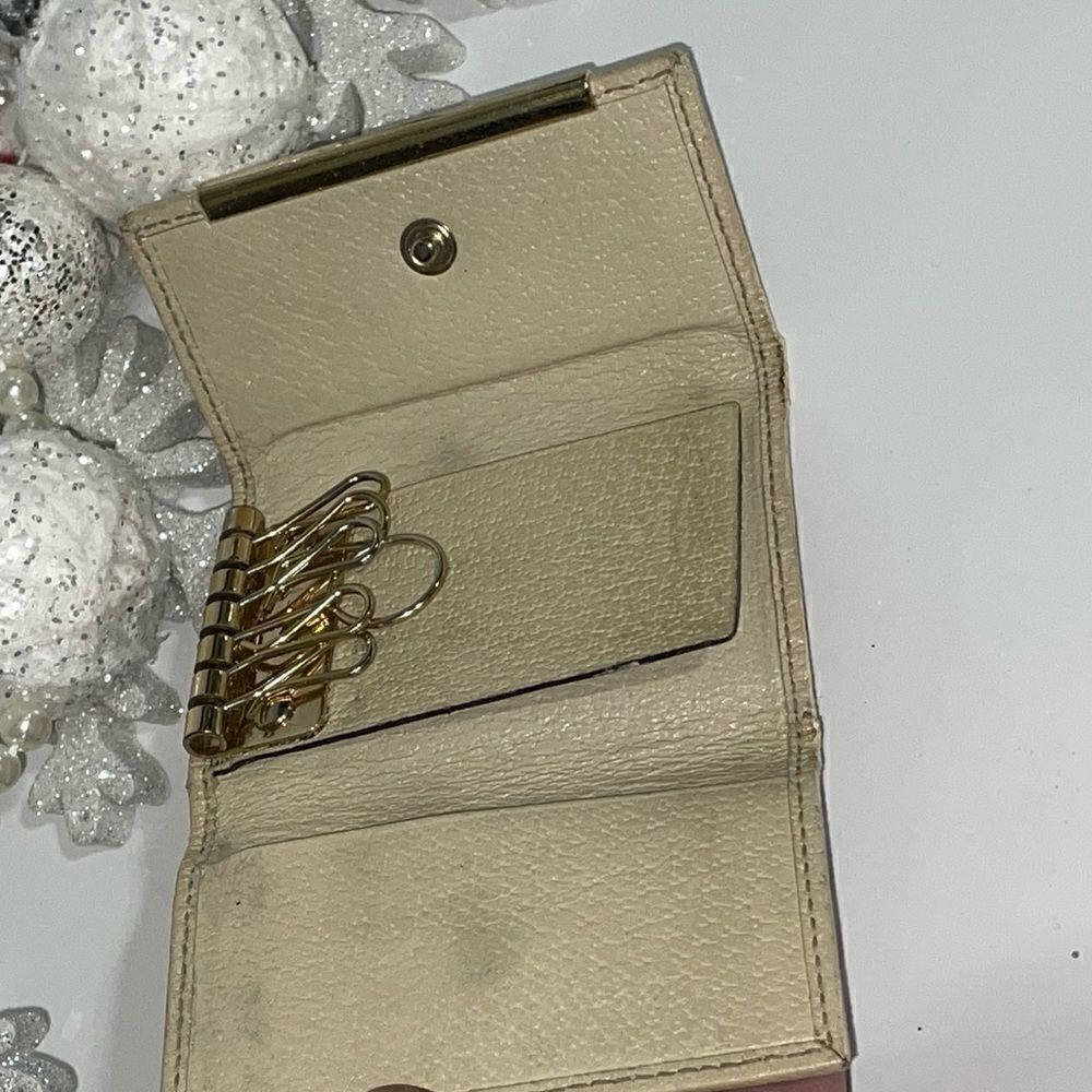 AUTHENTIC GUCCI GG LOGO 6 KEY WALLET - Picture 7 of 10